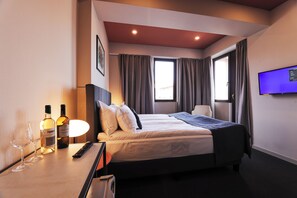 Superior Double or Twin Room with Balcony - KING TAMAR HOTEL By LUXURIA HOTELS (Tbilisi)