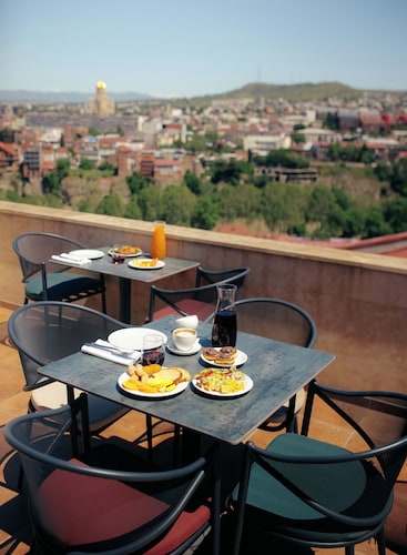 KING TAMAR HOTEL By LUXURIA HOTELS