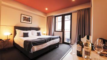Minibar, in-room safe, individually furnished, desk