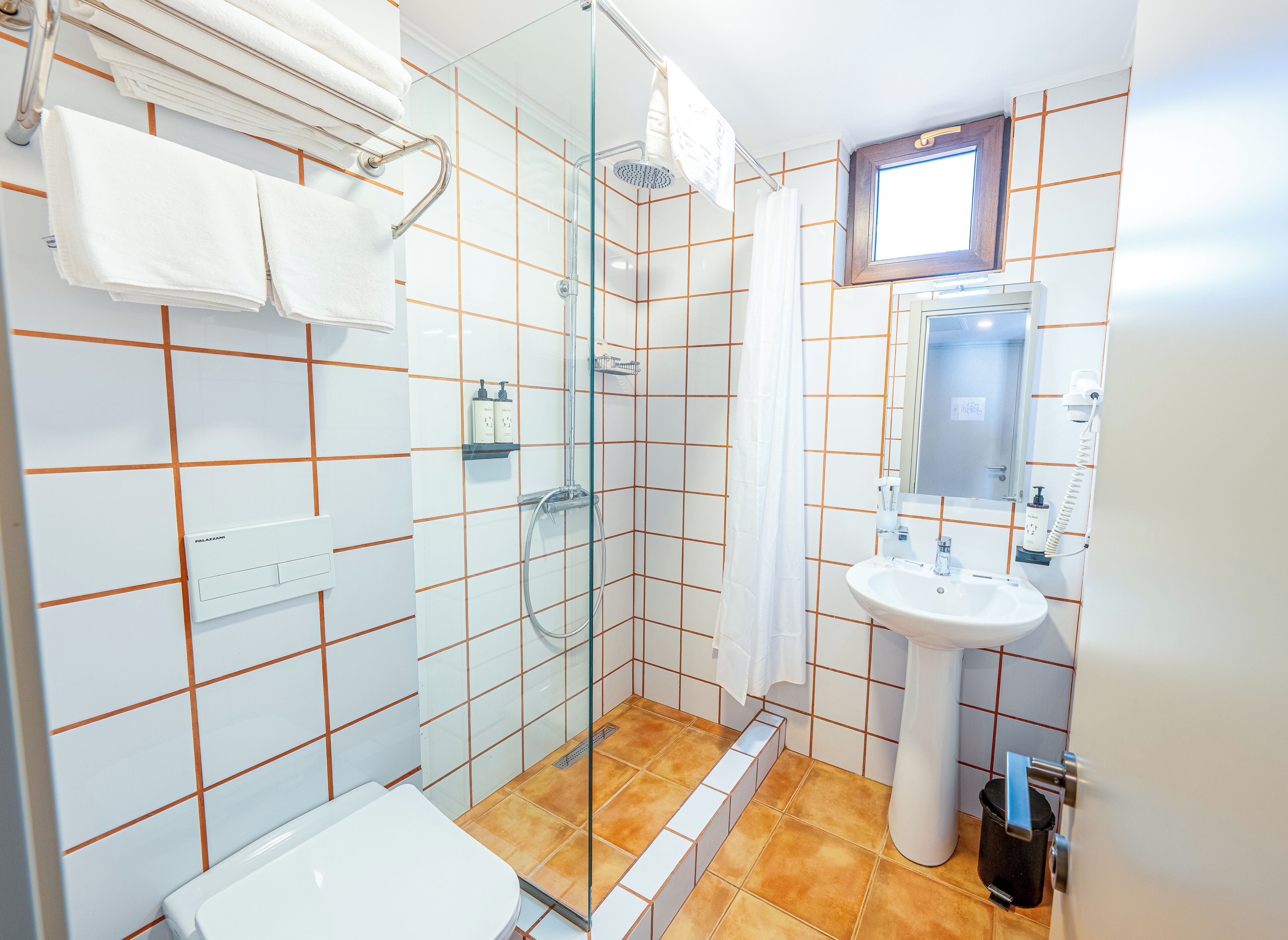 Photo - KING TAMAR HOTEL By LUXURIA HOTELS