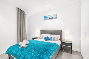 2 bedrooms, iron/ironing board, free WiFi, bed sheets