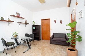 Interior - Hostal La Paz & Love | Hab Priv. | Zona Centro (Guadalajara)
