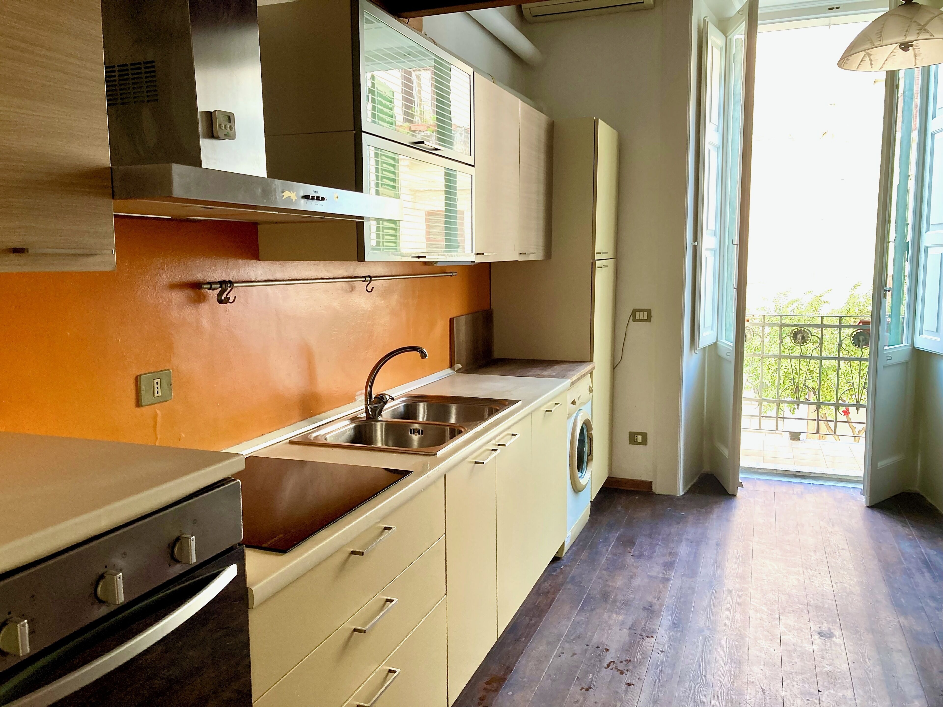 Kühlschrank, Ofen, Herdplatte, Geschirrspüler