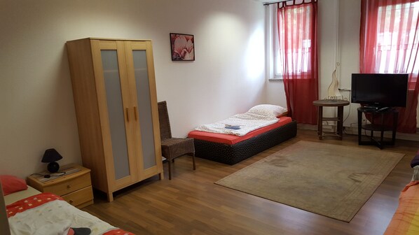 3 Schlafzimmer, Bügeleisen/Bügelbrett, Reisekinderbett, kostenloses WLAN