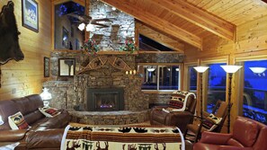 Interior - Luxury Lodge: Flathead Lake & Wild Horse Island (Big Arm)