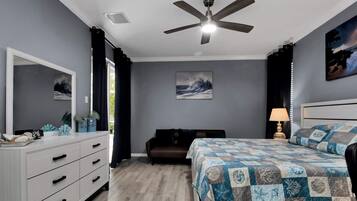 3 sovrum, sÀngtillbehör av högsta kvalitet och skrivbord