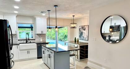 6306 S Lansdale Cir · Gorgeous 4 Bedroom Tampa Pool Home