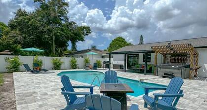 6306 S Lansdale Cir · Gorgeous 4 Bedroom Tampa Pool Home