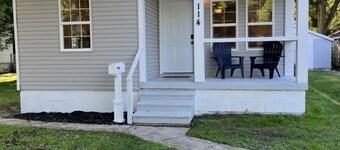 Wilson, Two Bedroom House in Historic Loveland
