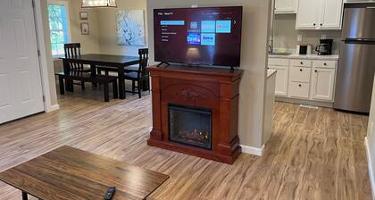 Wilson, Two Bedroom House in Historic Loveland