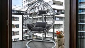 Huoneisto | 1 makuuhuone, kannettavalle tietokoneelle sopiva työtila, äänieristys