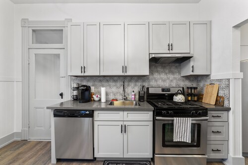  New/Midtown Sac/Free Parking/Coffee/Long stays welcomed