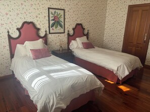 4 多间卧室、熨斗/熨衣板、旅行婴儿床、免费 WiFi