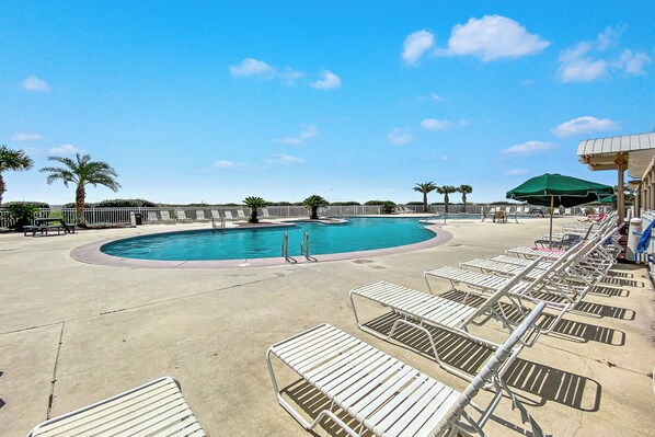 Indoor pool, outdoor pool