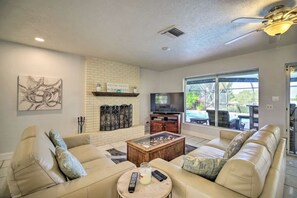Smart TV, fireplace, stereo, computer monitors