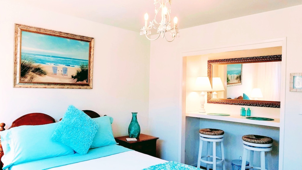 Tropical Retreat Close To Beach - Grover Beach, CA