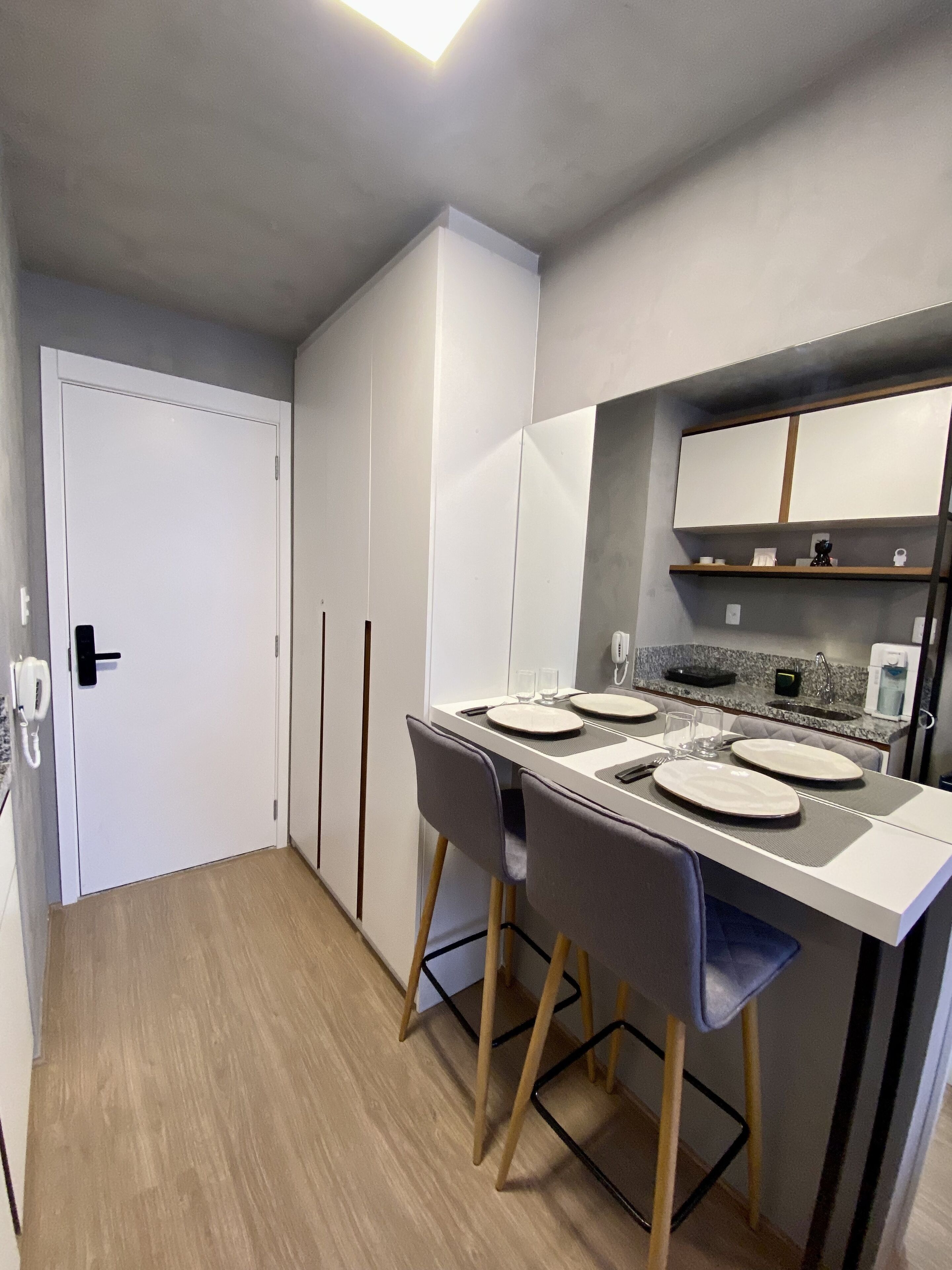 Fridge, stovetop, coffee/tea maker, toaster