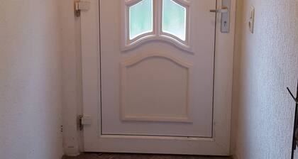 FEWO-NEUBEEREN 2 (2 rooms, 7 single beds)