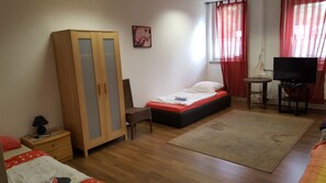 2 Schlafzimmer, Reisekinderbett, WLAN, Bettwäsche