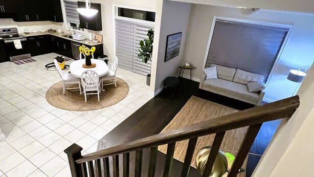 Luxury House | Living area | 60-inch plasma TV with cable channels, TV, first-run movies - Spacious Private Comfortable Home (London)