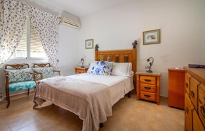 3 habitaciones, tabla de planchar con plancha y wifi gratis 