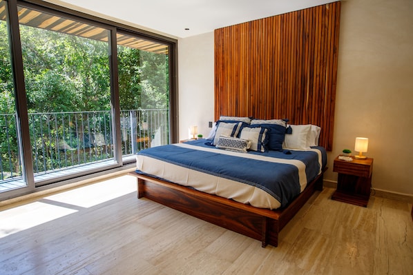 2 bedrooms, in-room safe, iron/ironing board, free WiFi