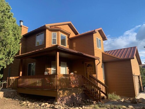 Beautiful Home & View- Mountain View Estates North