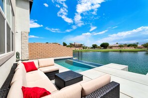 Outdoor pool, a heated pool - Lake Pearl (Indio)