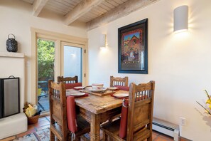 Condo (2 Bedrooms) | Property amenity