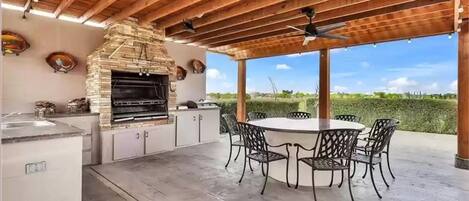 Outdoor dining