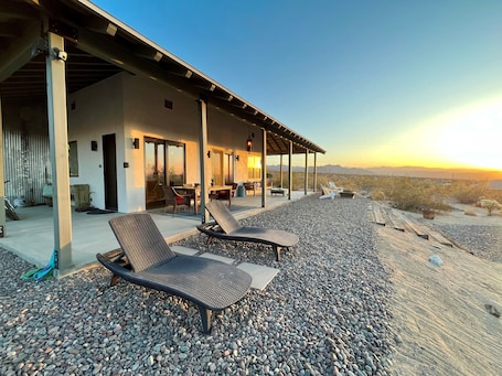 Terrace/patio. Magical Desert Hideaway - with private jacuzzi, fire-pit, walk to park