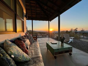 Terrace/patio - Magical Desert Hideaway - with private jacuzzi, fire-pit, walk to park  (Joshua Tree)