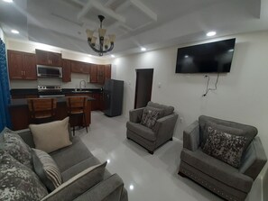 Smart TV de 55 pulgadas con canales por cable, una televisión