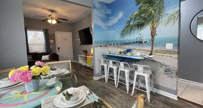 GamE RooM, LAKE, Sleep 10, Beach, Casino - Blue