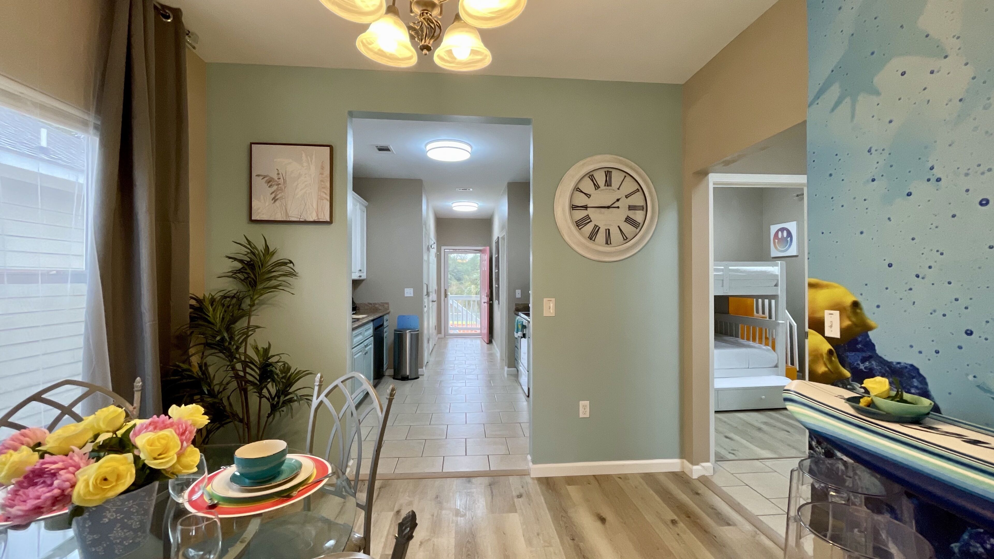 3 slaapkamers, een bureau, een strijkplank/strijkijzer, gratis wifi