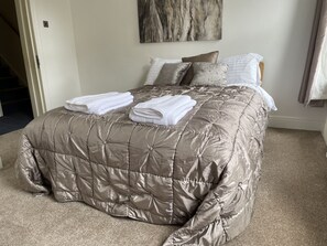 4 habitaciones, tabla de planchar con plancha y wifi gratis 