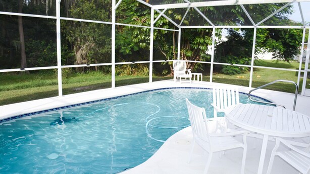 独立别墅 (Private Pool house at Lakeside Commun) | 外观