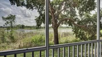 Condo (Huge screened patio that overlooks La) | Exterior