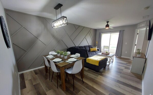 콘도 (Amazing 3/2 Condo, gated community at) | 외관