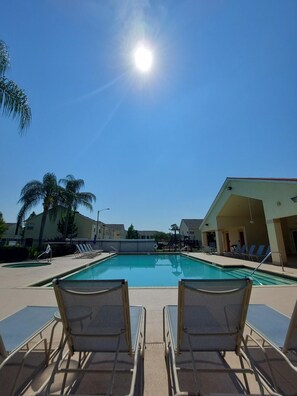 Condo (Amazing 3/2 Condo, gated community at) | Bahagian luar