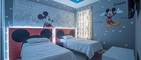 Huis (Storey Lake Resort, private pool, and) | Exterieur