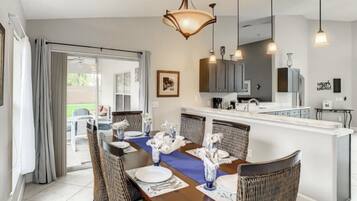 House (Amazing 4/3 house at Thousand Oaks Co) | Exterior