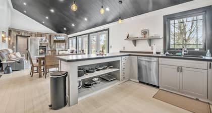 Boyne City- close to golf, lakes, shopping and more!!!