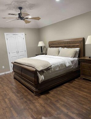 4 habitaciones, tabla de planchar con plancha y wifi gratis 