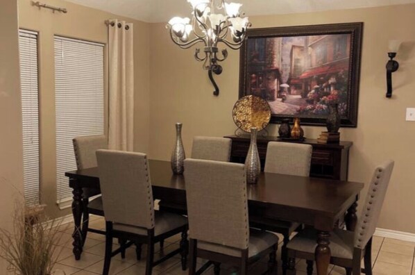Dining - 4- Bedroom Serenity: 8 Beds Your Peaceful Retreat: Television in Every Bedroom (Port Arthur)