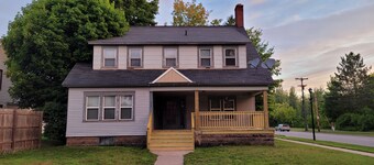 Warm & welcoming 1 bedroom apartment with patio