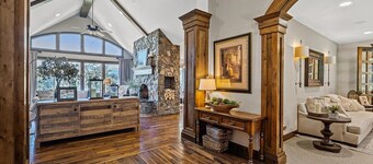 Magnificent Lake Home on Hayden Lake - Gorgeous home with a Boat Dock!