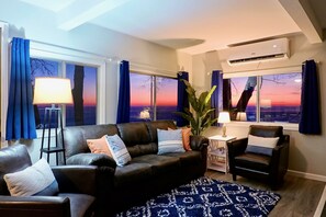 Téléviseur connecté, foyer, livres