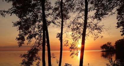 2BR Cabin on Lake w/ Beach, Boat Dock in Protected Channel, & 74ft Viewing Dock