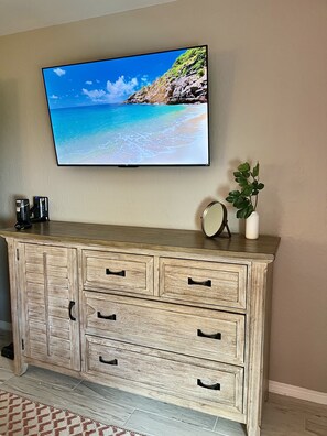 2 室のベッドルーム、デスク、アイロン / アイロン台、WiFi (無料)